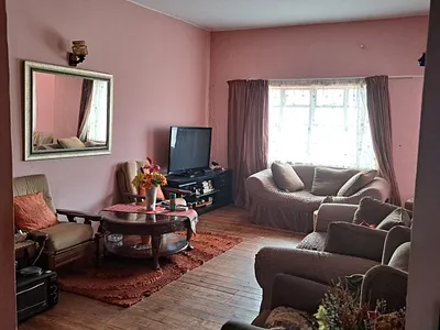 2 Bedroom Apartment For Sale in Port Elizabeth - qiFN.webp