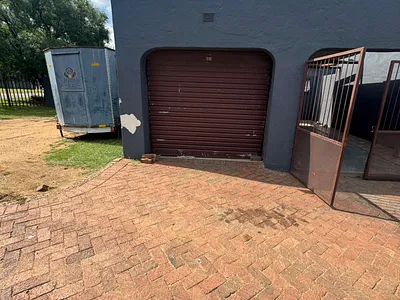 3 Bedroom House For Sale in Witbank - toOL.webp