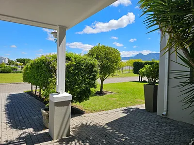 3 Bedroom House For Sale in George - d8kn.webp