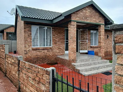 3 Bedroom Townhouse For Sale in Pretoria - xVSN.webp