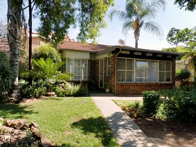 2 Bedroom Townhouse For Sale in Pretoria - LJVo.webp