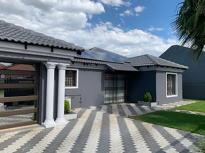 4 Bedroom House For Sale in Akasia - QDbL.webp