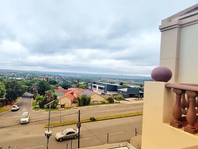 2 Bedroom Apartment For Sale in Roodepoort - uZ0J.webp