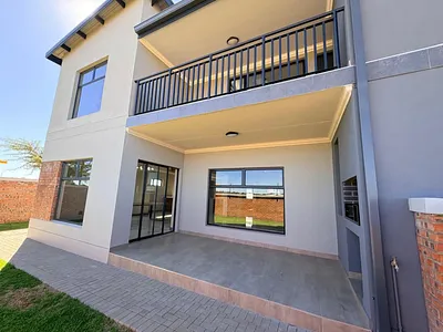 4 Bedroom House For Sale in Kimberley - 1e1C.webp