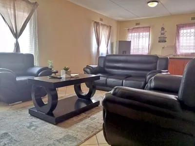 3 Bedroom House For Sale in Soweto - wYfX.webp