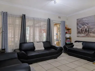 5 Bedroom House For Sale in Roodepoort - dWBS.webp