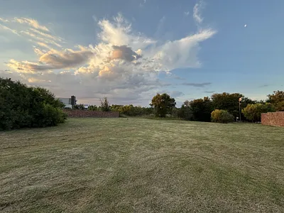 Vacant Land For Sale in Pretoria - 1mkz.webp