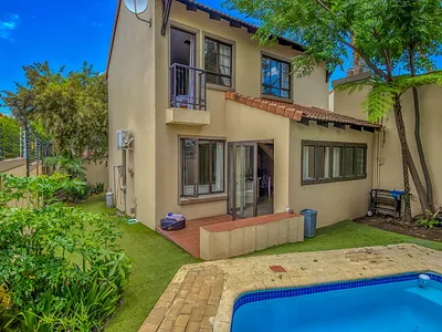 4 Bedroom House For Sale in Sandton - 6sMD.webp