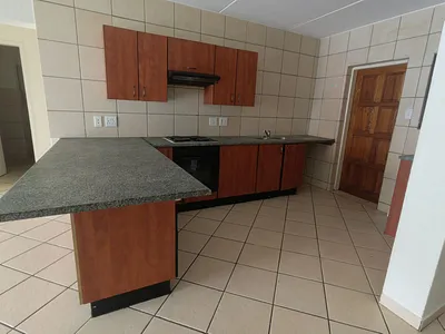2 Bedroom Apartment To Rent in Randburg - HdCt.webp