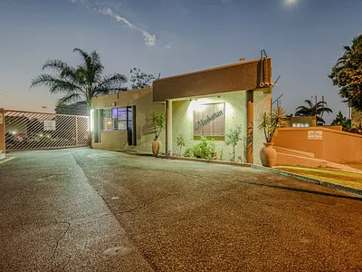 2 Bedroom Apartment For Sale in Roodepoort - khef.webp