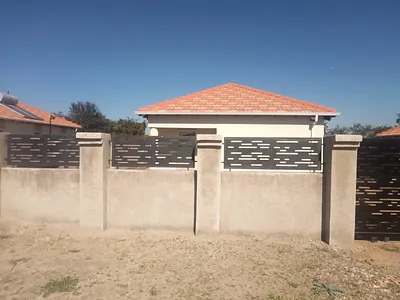 3 Bedroom House For Sale in Polokwane - TRZq.webp