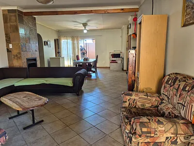 3 Bedroom Townhouse For Sale in Kuruman - wQGU.webp