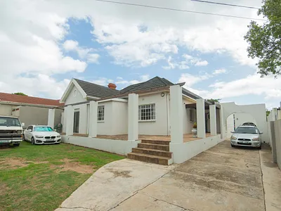 3 Bedroom House For Sale in Port Elizabeth - iikR.webp