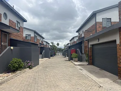 3 Bedroom House For Sale in Polokwane - rViu.webp