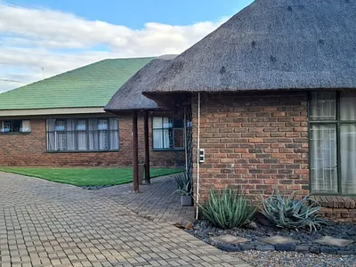 3 Bedroom House For Sale in Polokwane - sR3K.webp