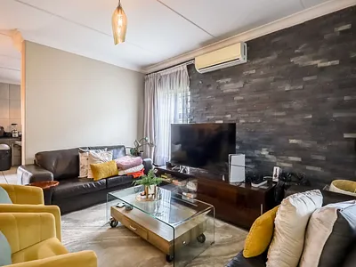 3 Bedroom Townhouse For Sale in Pretoria - SIXA.webp