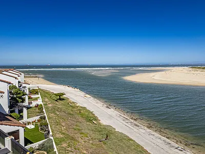 3 Bedroom Townhouse For Sale in Port Elizabeth - Kldu.webp