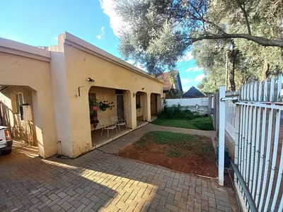 3 Bedroom House For Sale in Kimberley - SsSv.webp