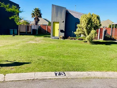 2 Bedroom Townhouse For Sale in Port Elizabeth - GN0G.webp