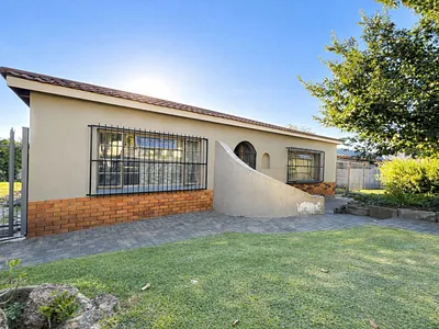 3 Bedroom House For Sale in Ermelo - yevJ.webp