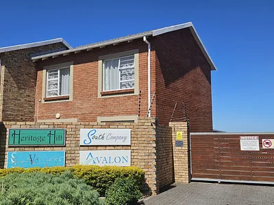 2 Bedroom Townhouse For Sale in Port Elizabeth - img