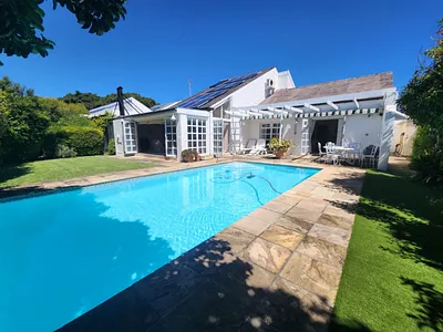 3 Bedroom House For Sale in Cape Town - oYbZ.webp