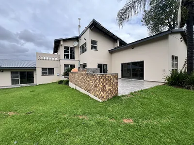 5 Bedroom House For Sale in Middelburg - qkTi.webp