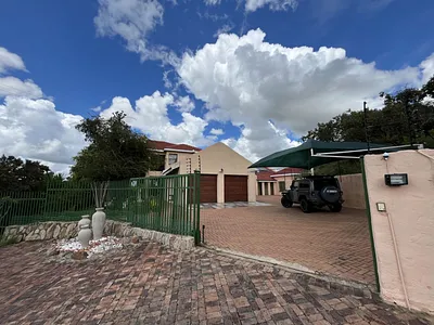 5 Bedroom House For Sale in Polokwane - zebT.webp