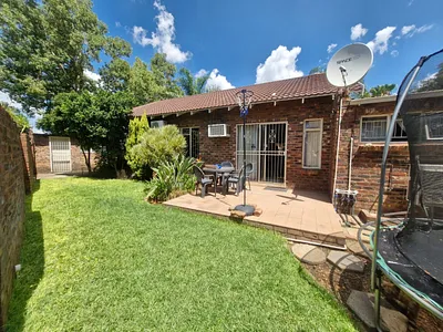 3 Bedroom House For Sale in Kimberley - pEp0.webp
