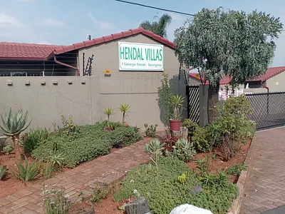 2 Bedroom Townhouse For Sale in Roodepoort - XTh1.webp