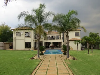 4 Bedroom House For Sale in Boksburg - M3JQ.webp