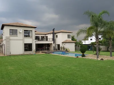 4 Bedroom House For Sale in Boksburg - rBPo.webp