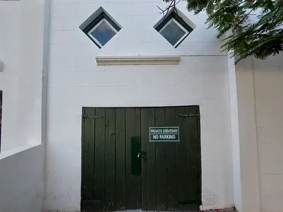 Commercial Property To Rent in Graaff-Reinet - rIrg.webp