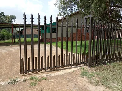 4 Bedroom House To Rent in Secunda - CHR5.webp