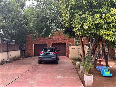 3 Bedroom House For Sale in Polokwane - XDHh.webp
