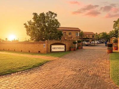 2 Bedroom Apartment For Sale in Allen's Nek, Roodepoort - Y0ug.webp