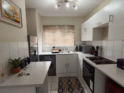 2 Bedroom Apartment For Sale in Randburg - quZv.webp