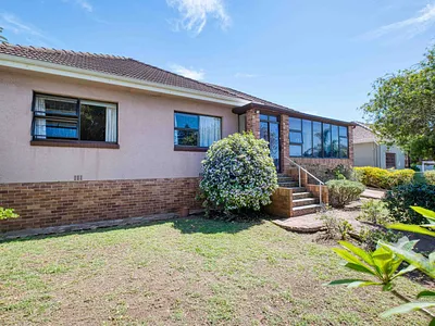 3 Bedroom House For Sale in Port Elizabeth - rBnZ.webp