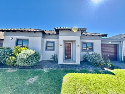 3 Bedroom House For Sale in Secunda - 5DVb.webp