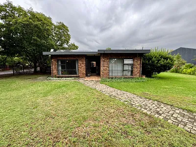 4 Bedroom House For Sale in Secunda - wRBW.webp