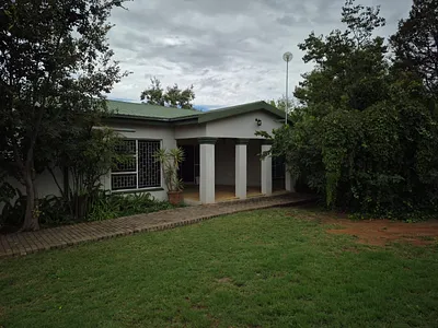5 Bedroom House For Sale in Kuruman - mk4j.webp