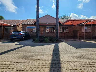 3 Bedroom Townhouse For Sale in Polokwane - dWS6.webp