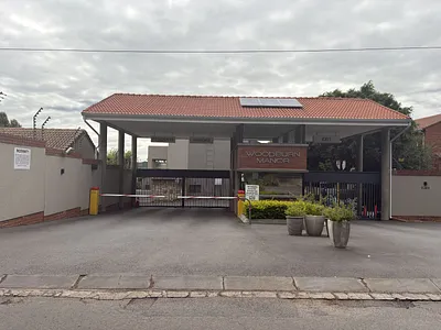 3 Bedroom Apartment For Sale in Sandton - gIs0.webp