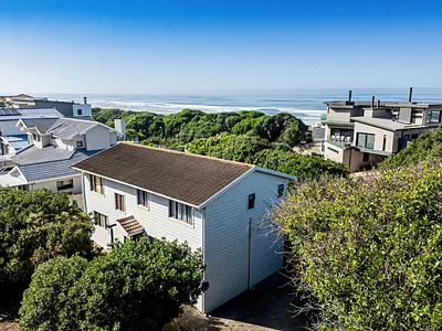 5 Bedroom House For Sale in Groot Brakrivier - nZ9f.webp