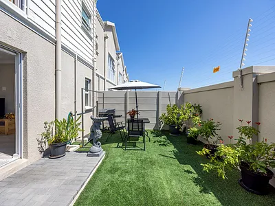 3 Bedroom Townhouse For Sale in Blouberg - kfGx.webp