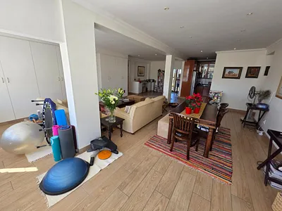 2 Bedroom Apartment For Sale in Kimberley - 8ilH.webp