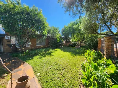 4 Bedroom House For Sale in Kimberley - EWpG.webp