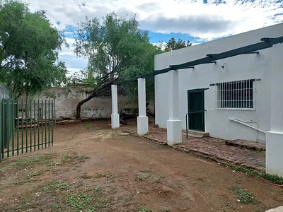 Apartment To Rent in Graaff-Reinet - img