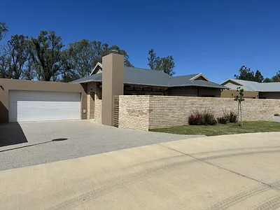 3 Bedroom House For Sale in George - odxk.webp