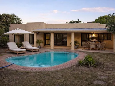 3 Bedroom House For Sale in Sedgefield - ivwG.webp